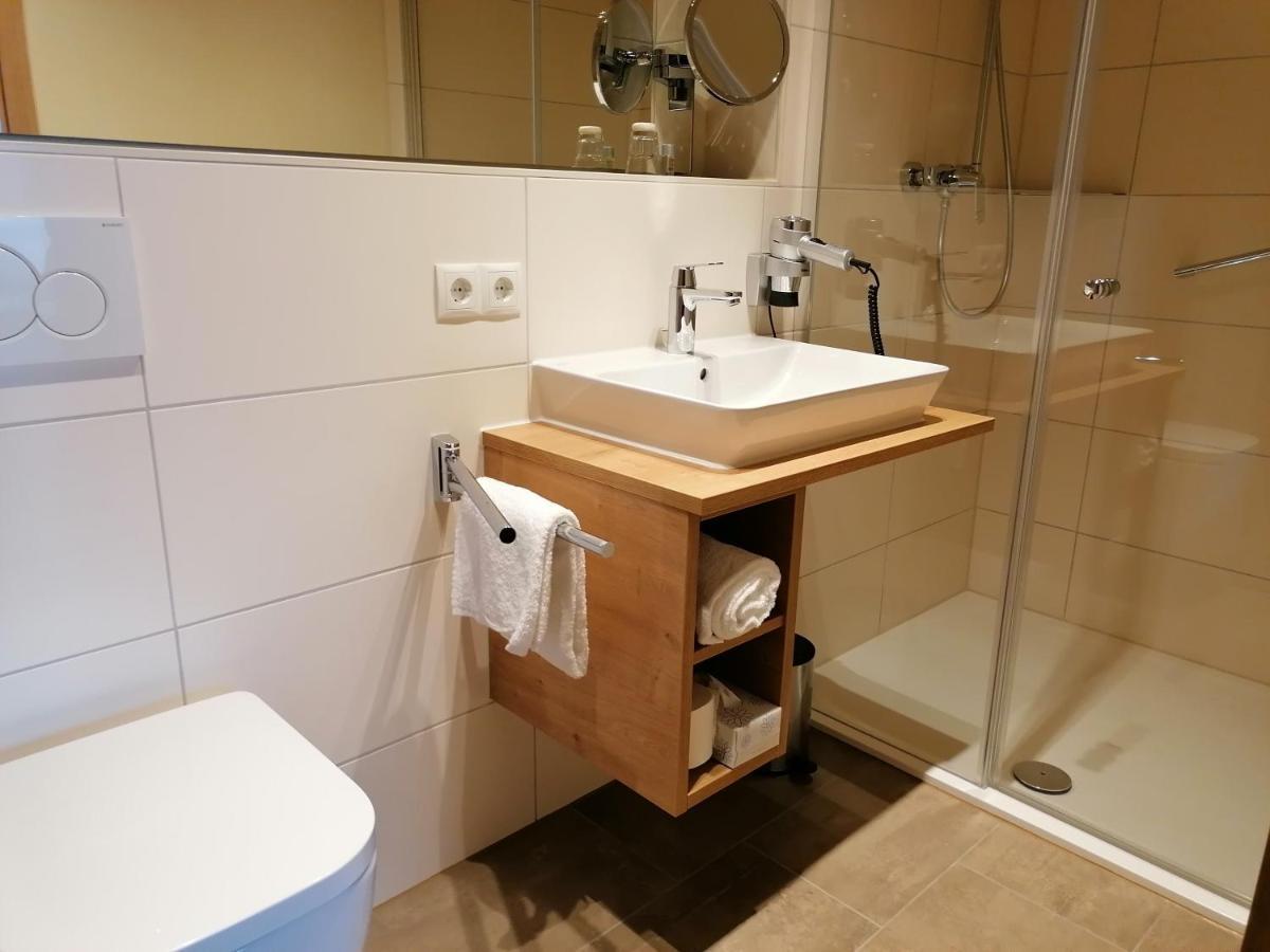 Landgasthof Niebler Adelsdorf Ngoại thất bức ảnh