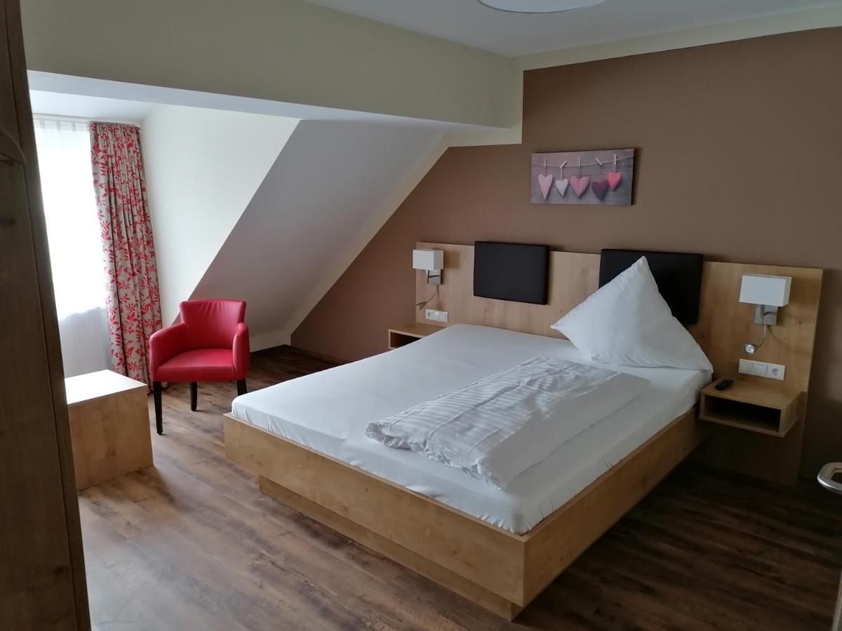 Landgasthof Niebler Adelsdorf Ngoại thất bức ảnh