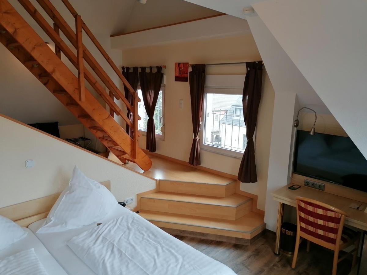 Landgasthof Niebler Adelsdorf Ngoại thất bức ảnh