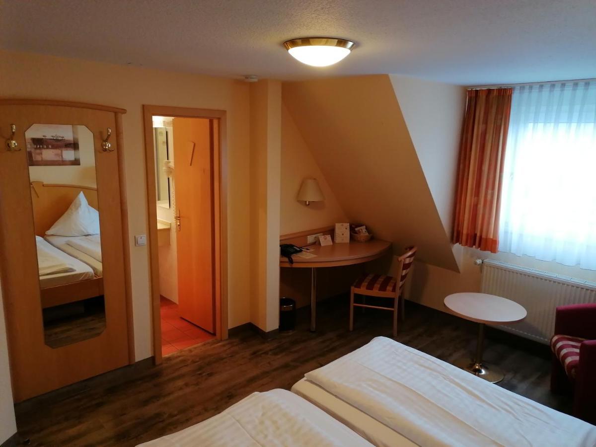 Landgasthof Niebler Adelsdorf Ngoại thất bức ảnh