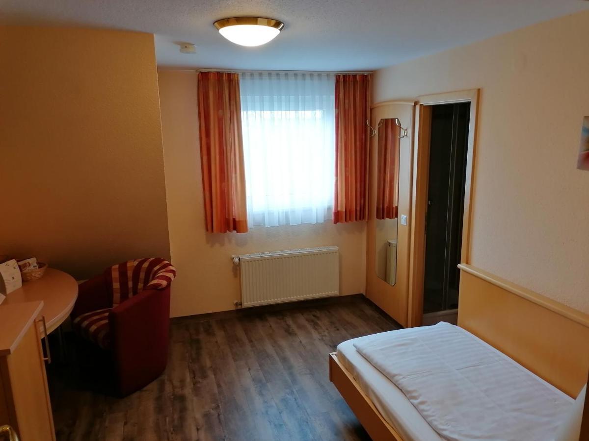 Landgasthof Niebler Adelsdorf Ngoại thất bức ảnh